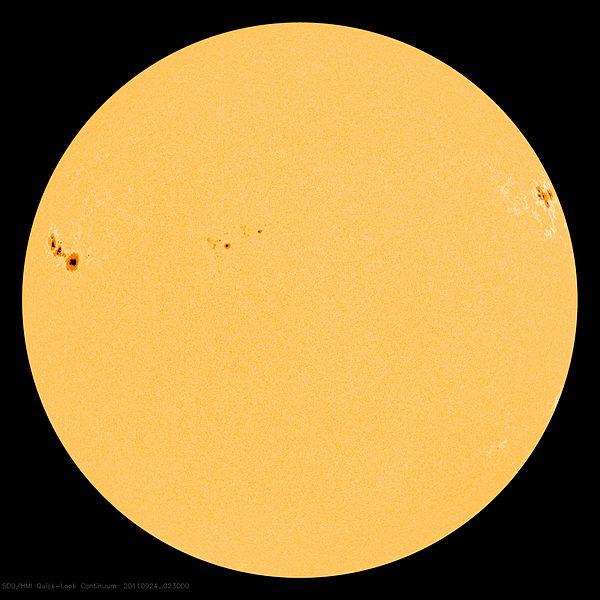 600px-Sunspots_1302_Sep_2011